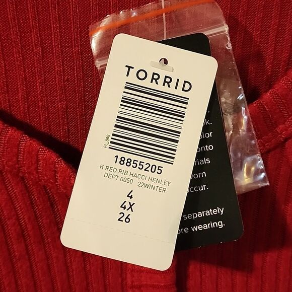 Beautiful Torrid red ribbed macci Henley size 4 NWT - Picture 6 of 6